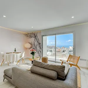 Ocean Garden Sunset & Sunrise - Heated Pool Apartment